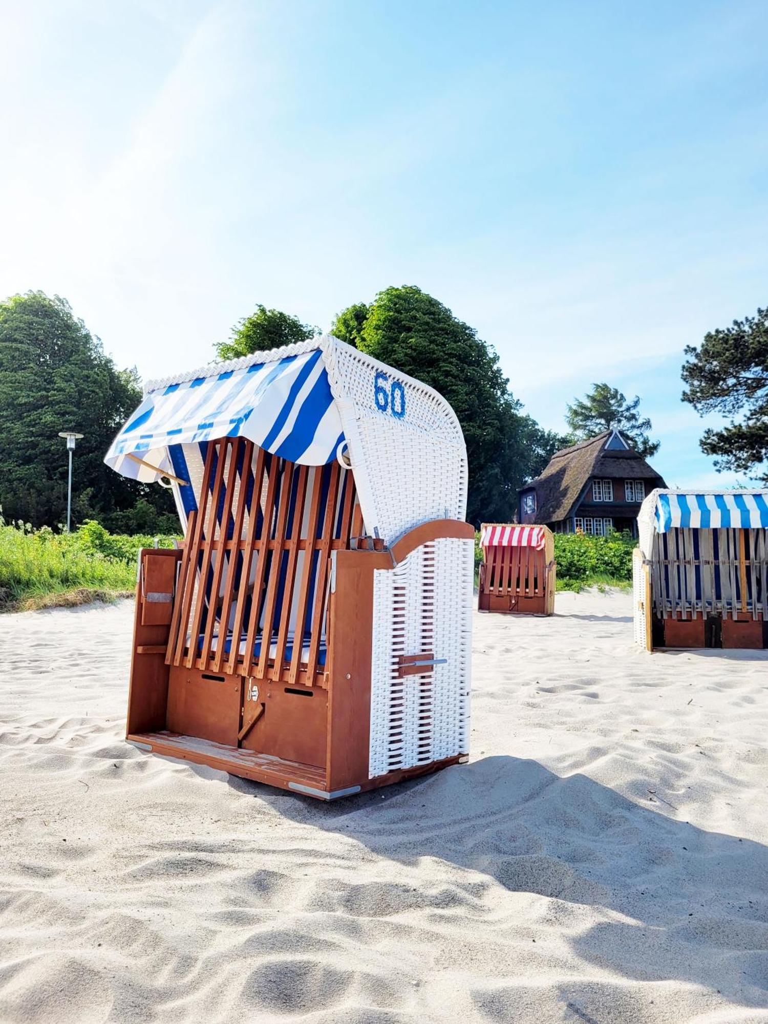 Strandnahe & Hochwertige Ferienunterkunft, Mit Gartenzugang, Parkplatz Und Fahrradunterstellplatz Шарбойтц Екстериор снимка