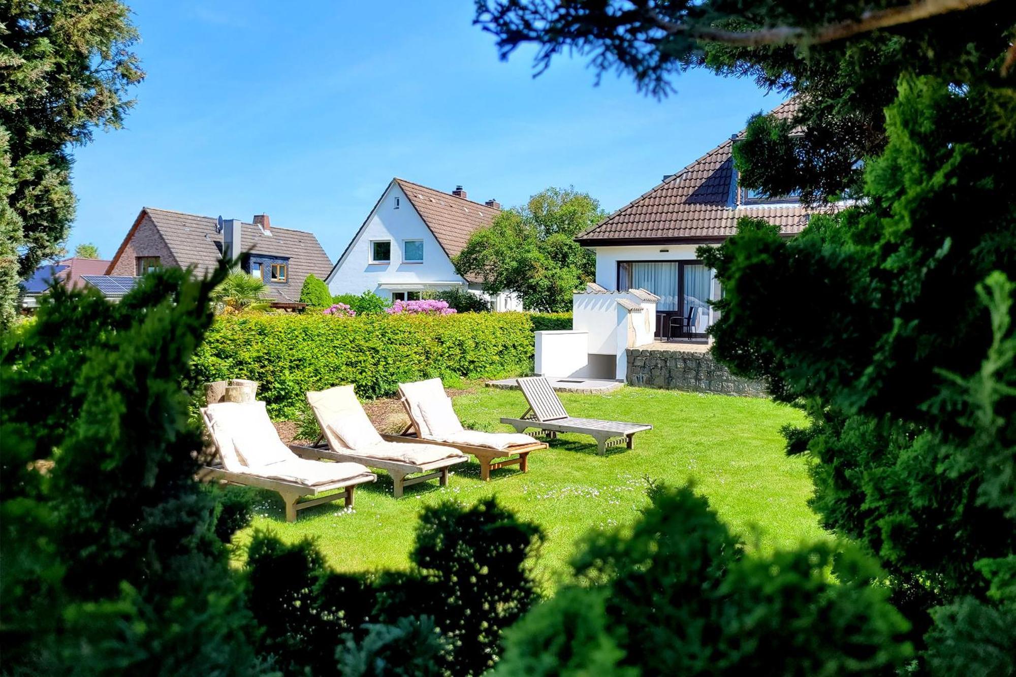 Strandnahe & Hochwertige Ferienunterkunft, Mit Gartenzugang, Parkplatz Und Fahrradunterstellplatz Шарбойтц Екстериор снимка